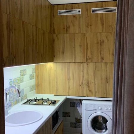 Пр Поля 110 Апартаменты Dnipro Exterior foto